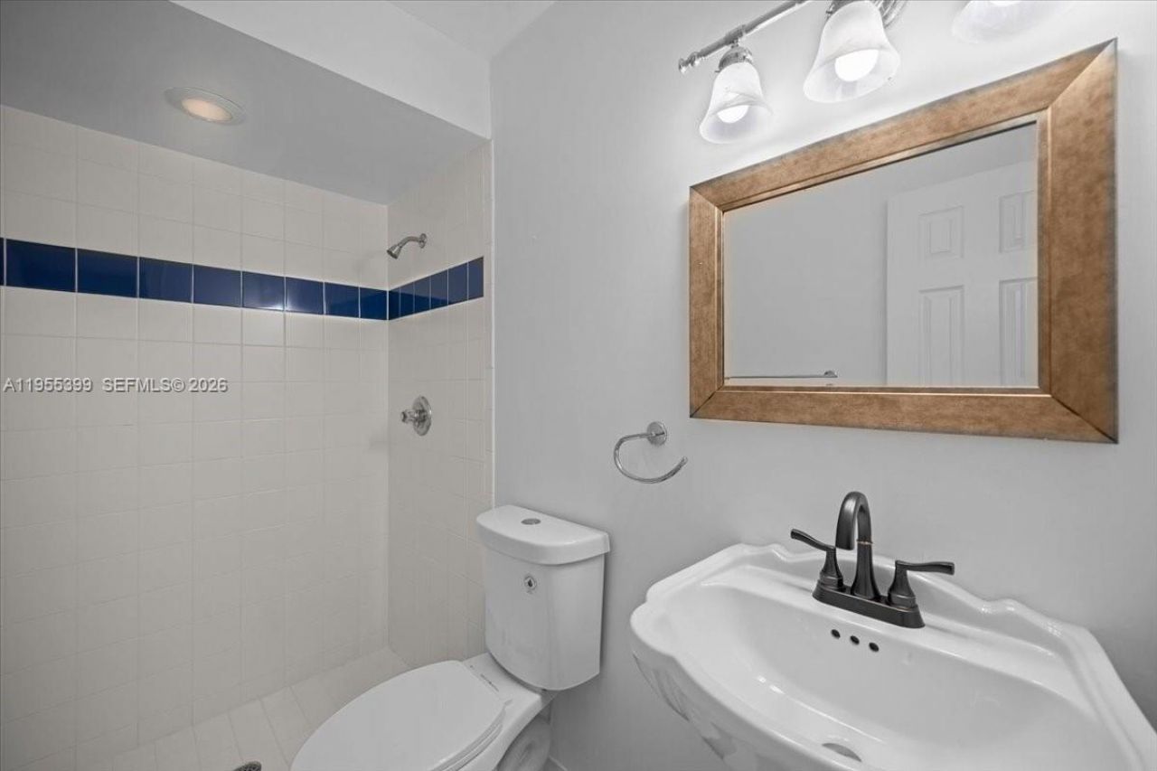 2560 Bass Way, Cooper City, FL 33026 Photo