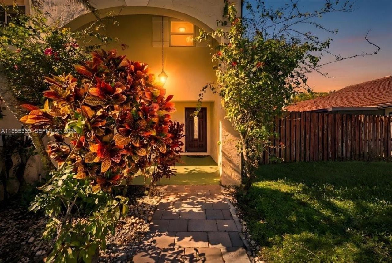 2560 Bass Way, Cooper City, FL 33026 Photo