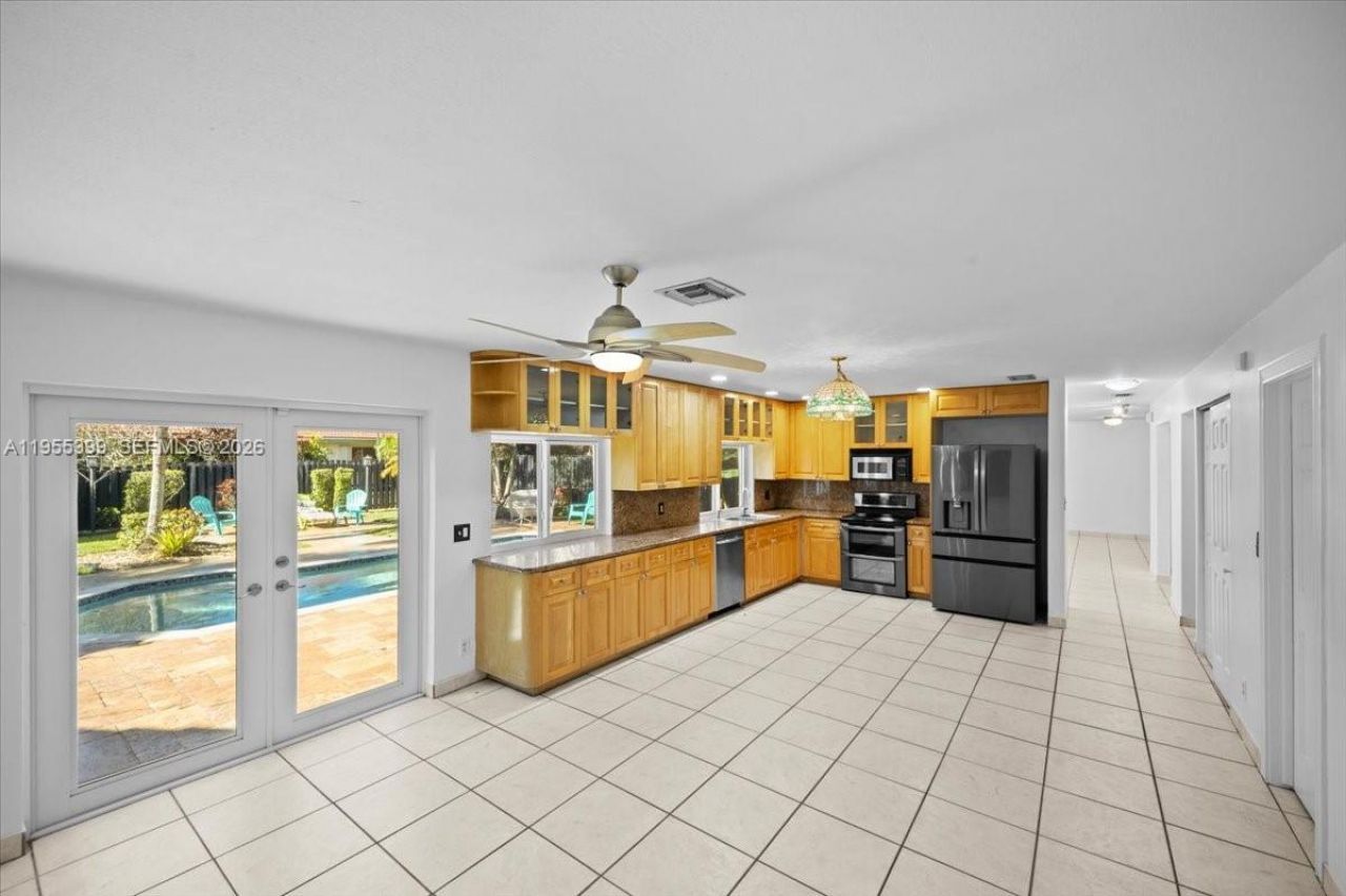 2560 Bass Way, Cooper City, FL 33026 Photo