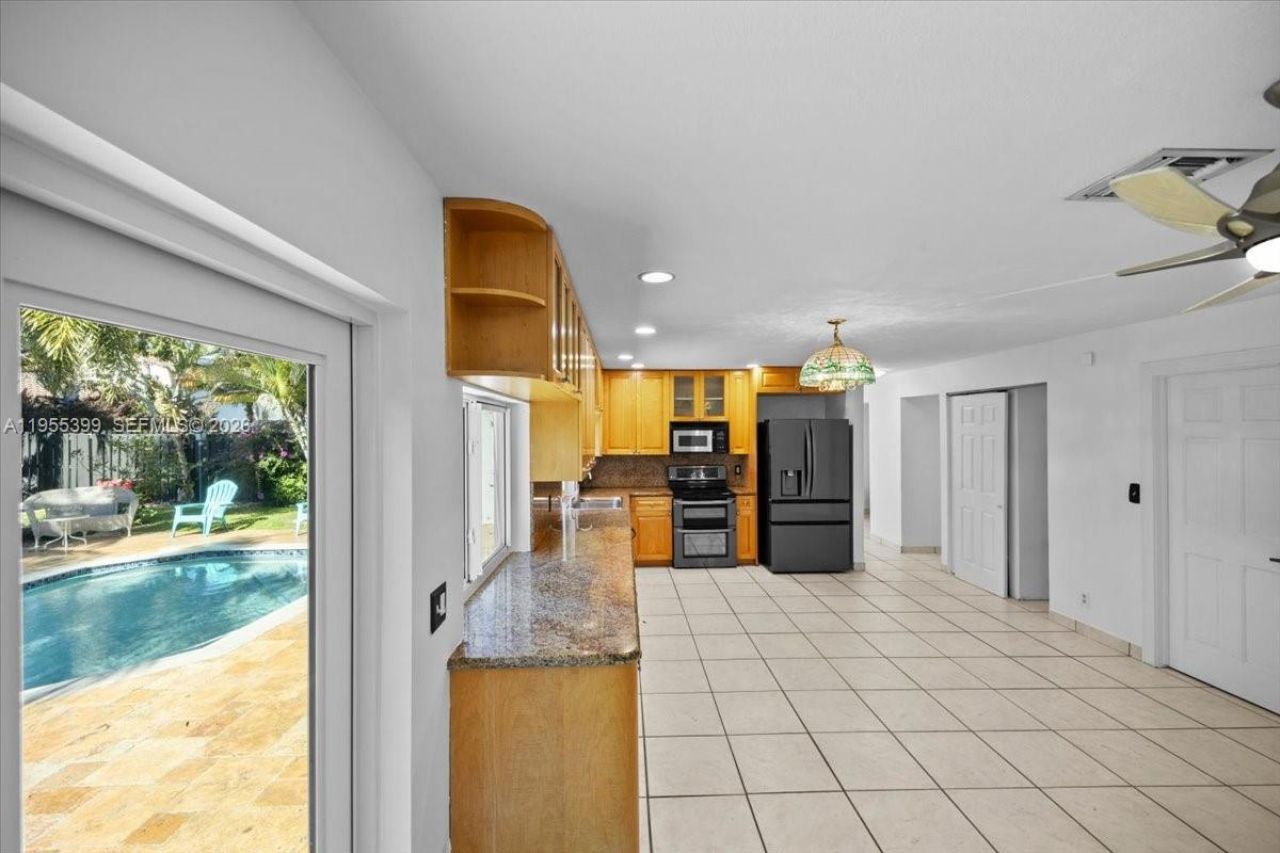 2560 Bass Way, Cooper City, FL 33026 Photo