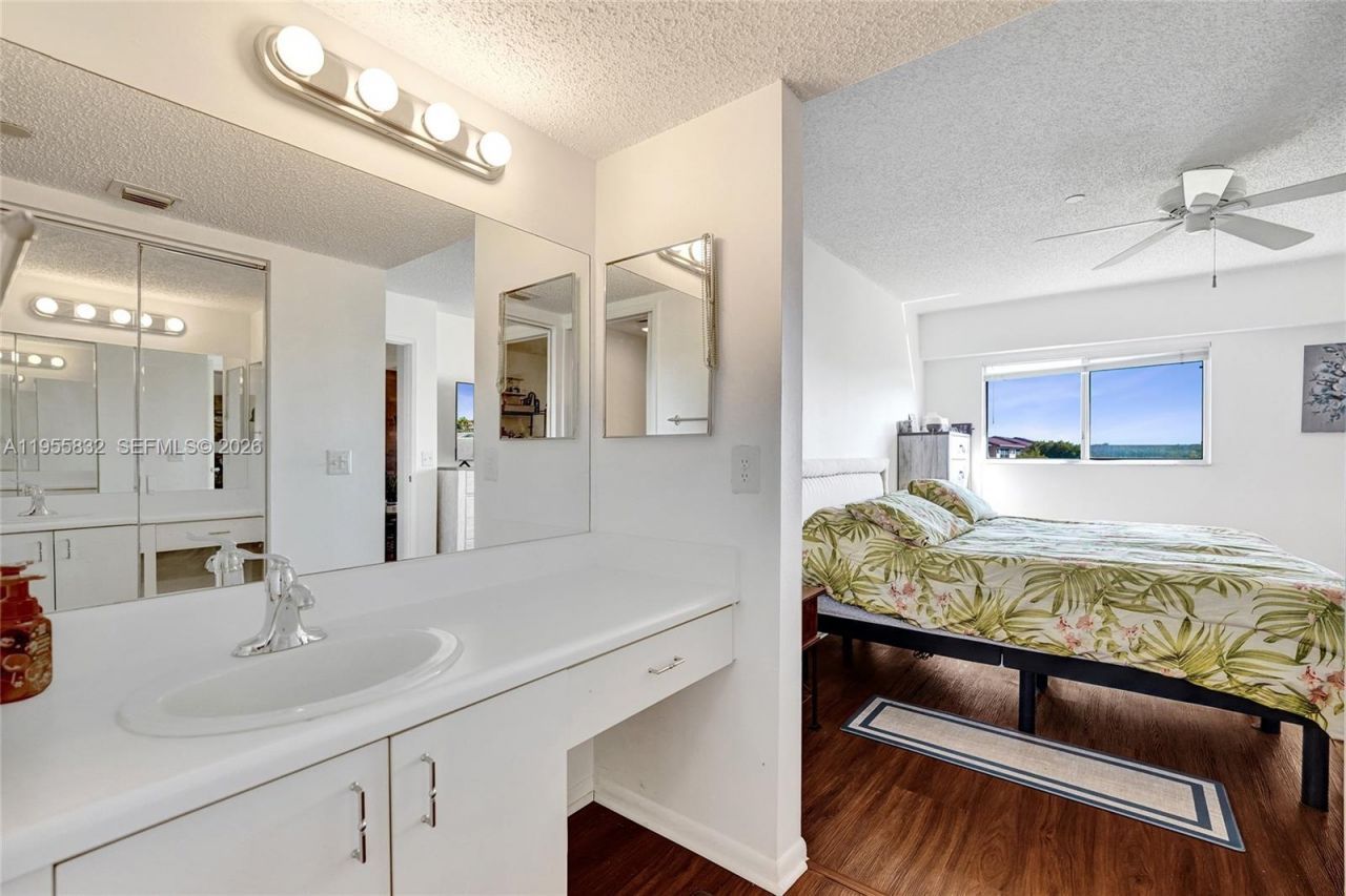 1651 SW 127th Ave , Unit 404A, Pembroke Pines, FL 33027 Photo