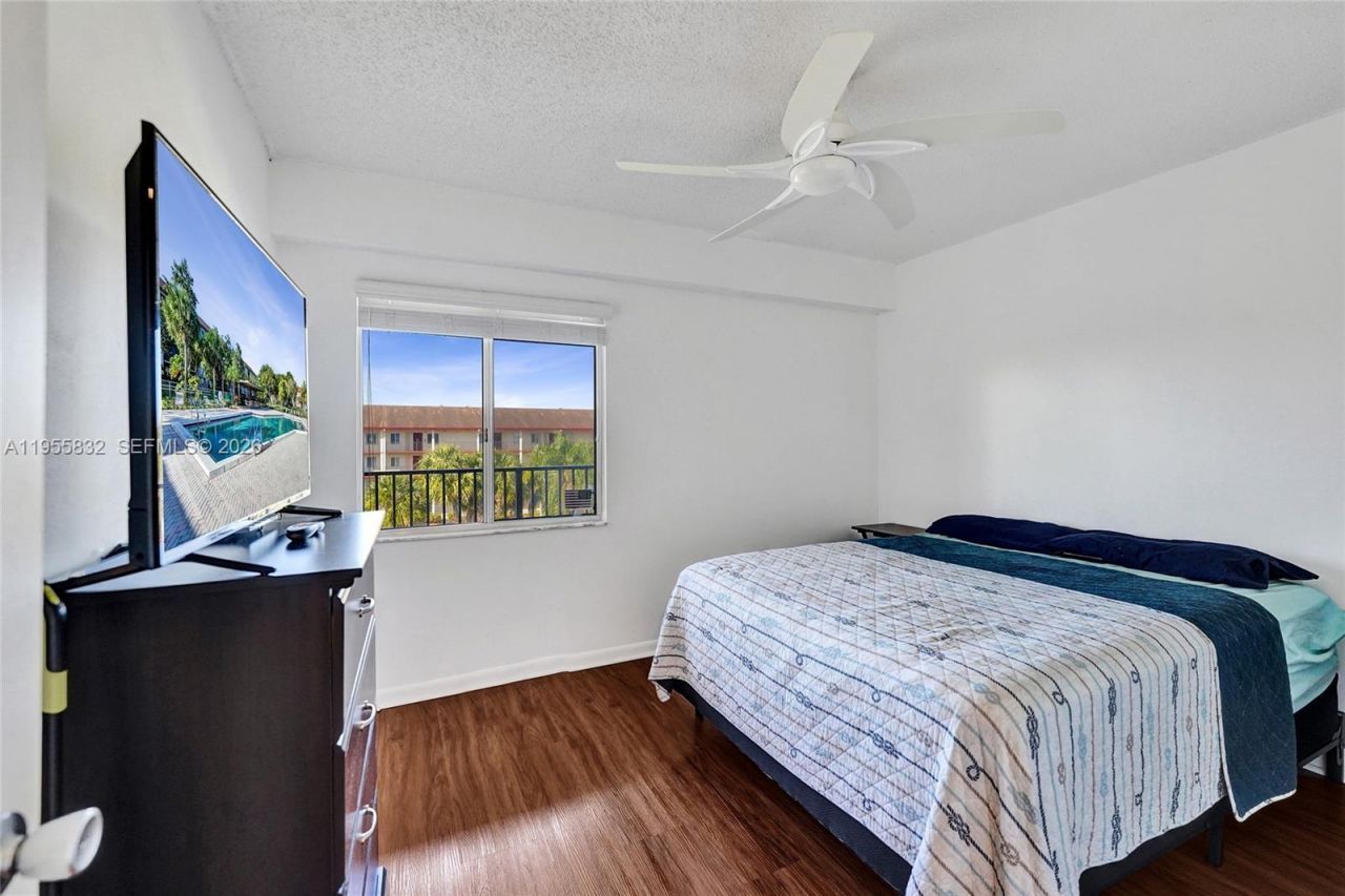 1651 SW 127th Ave , Unit 404A, Pembroke Pines, FL 33027 Photo