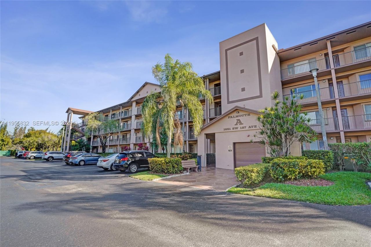 1651 SW 127th Ave , Unit 404A, Pembroke Pines, FL 33027 Photo