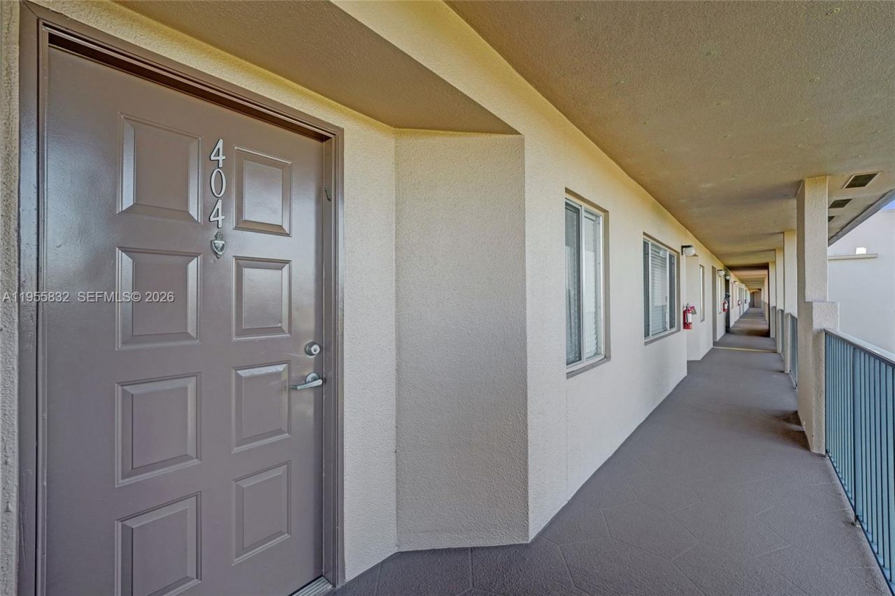 1651 SW 127th Ave , Unit 404A, Pembroke Pines, FL 33027 Photo