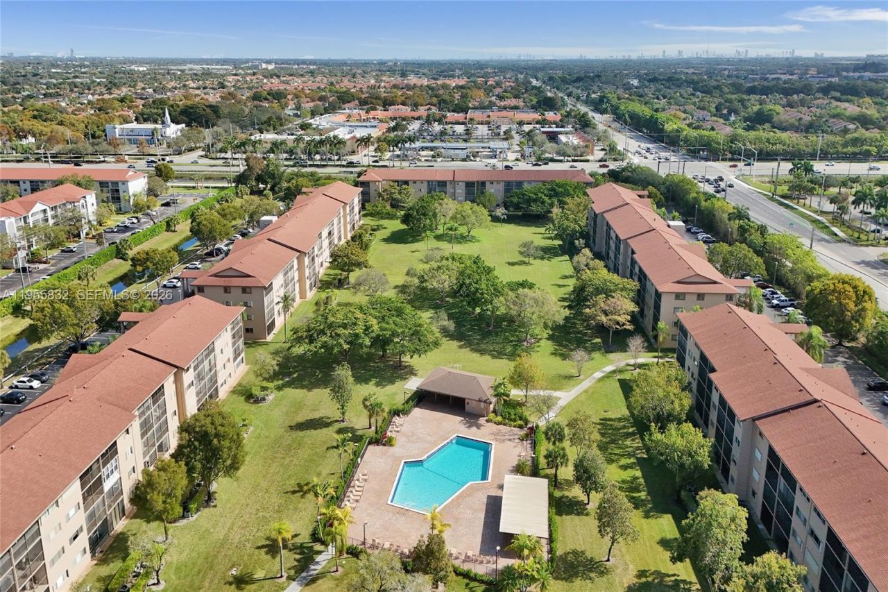 1651 SW 127th Ave , Unit 404A, Pembroke Pines, FL 33027 Photo