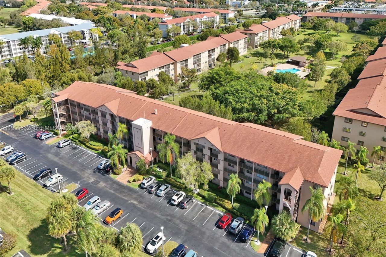 1651 SW 127th Ave , Unit 404A, Pembroke Pines, FL 33027 Photo