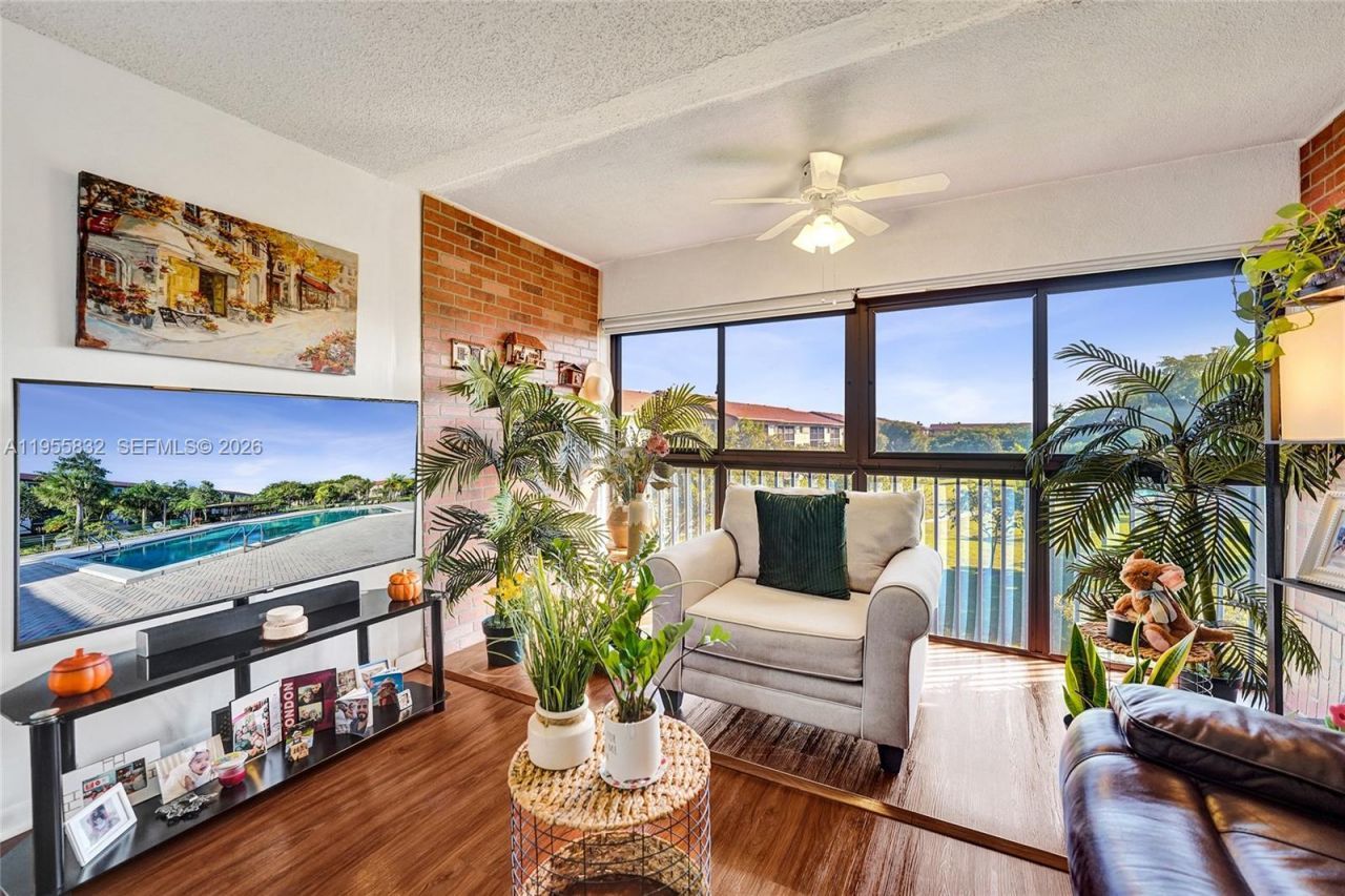 1651 SW 127th Ave , Unit 404A, Pembroke Pines, FL 33027 Photo