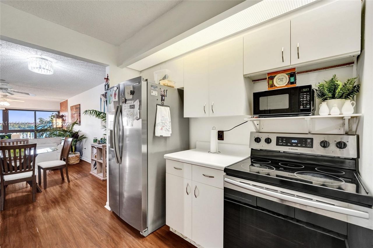 1651 SW 127th Ave , Unit 404A, Pembroke Pines, FL 33027 Photo