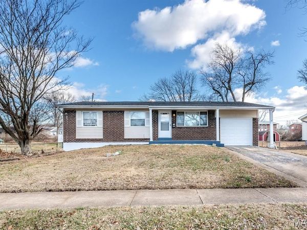 150 Saint Charles Street, Florissant, MO 63031