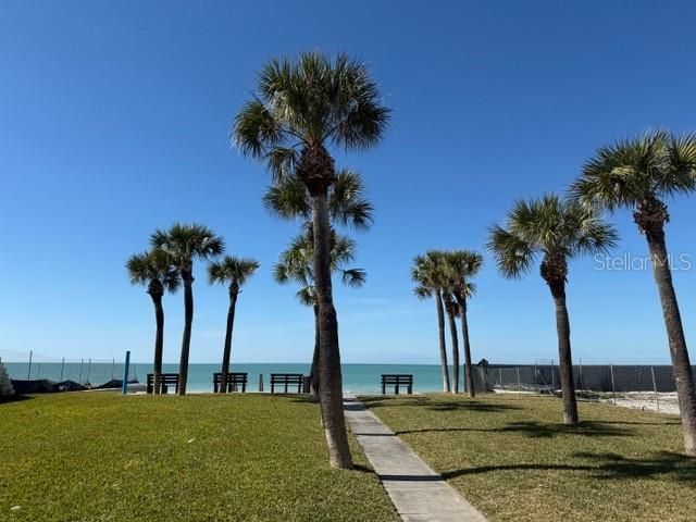 104 18th Street, Belleair Beach, FL 33786 Photo