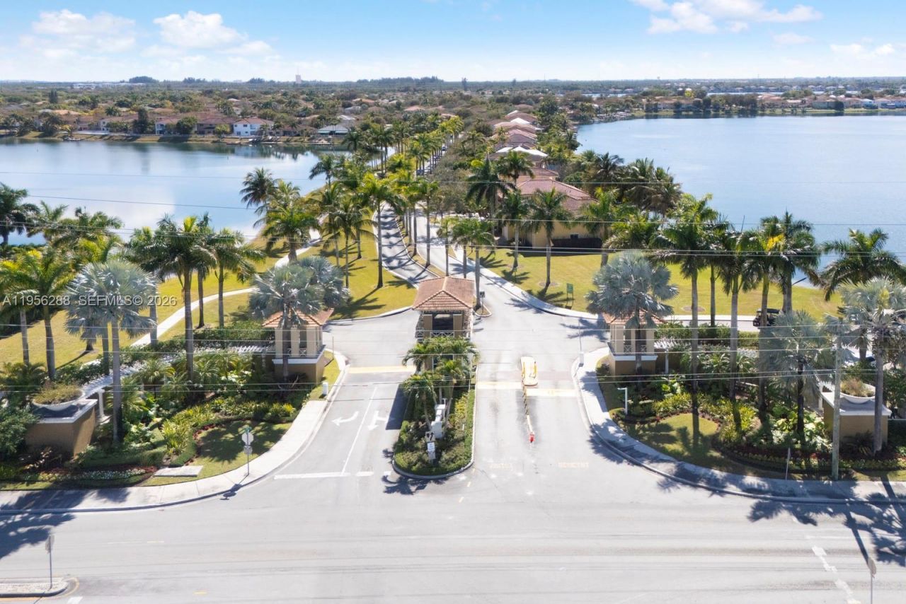 13116 SW 136th Ter, Miami, FL 33186 Photo