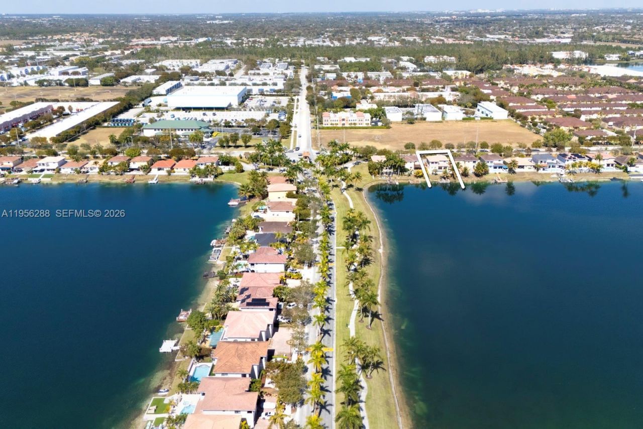 13116 SW 136th Ter, Miami, FL 33186 Photo