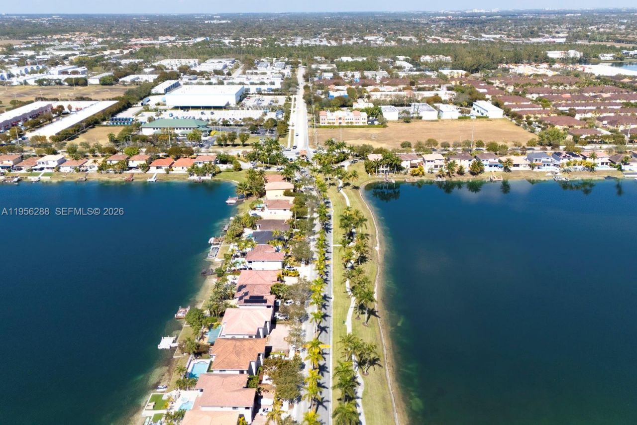 13116 SW 136th Ter, Miami, FL 33186 Photo