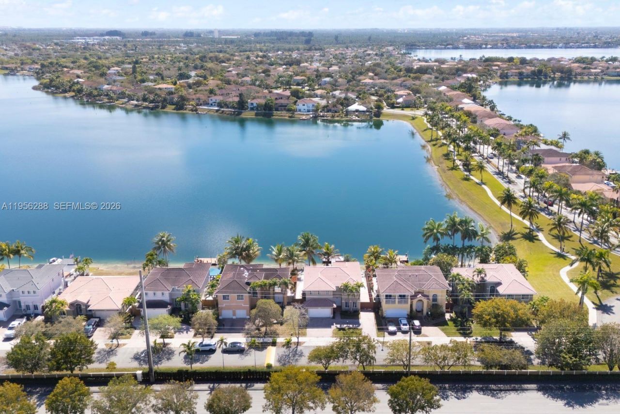 13116 SW 136th Ter, Miami, FL 33186 Photo