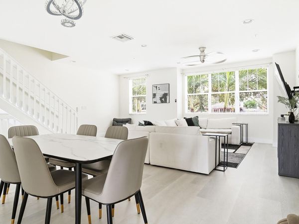 750 Millbrae Ct, Unit 4, West Palm Beach, FL 33401