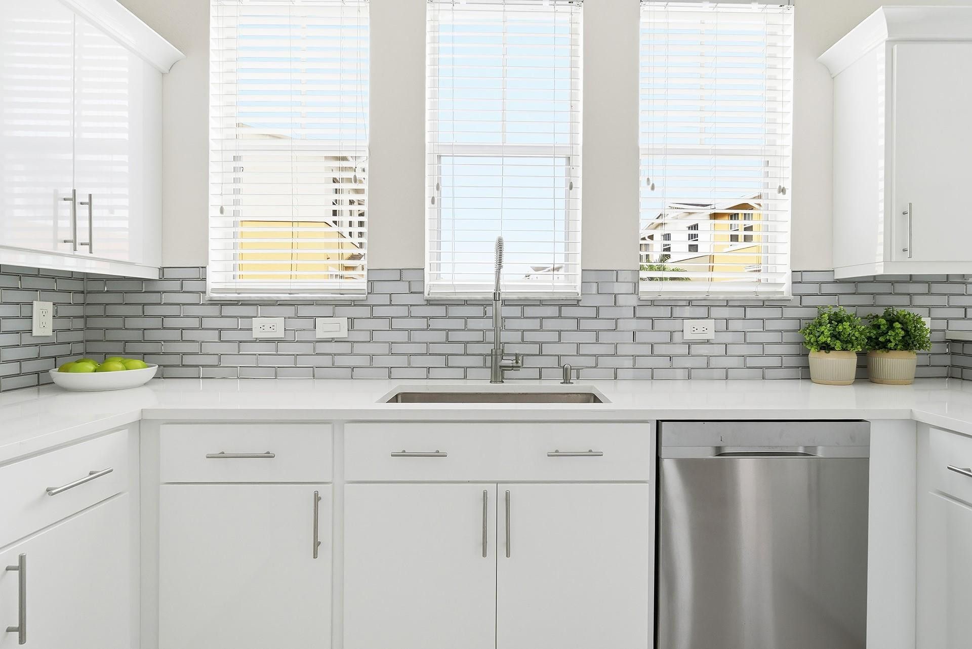 750 Millbrae Ct, Unit 4, West Palm Beach, FL 33401 Photo