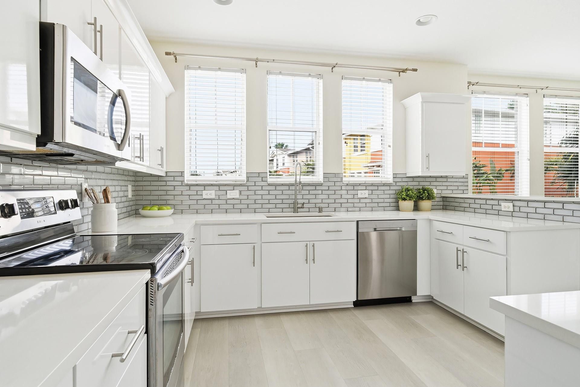 750 Millbrae Ct, Unit 4, West Palm Beach, FL 33401 Photo