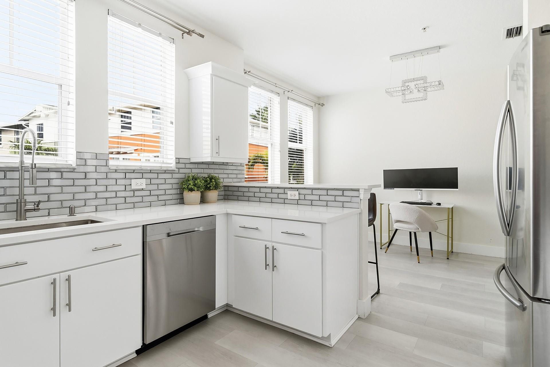 750 Millbrae Ct, Unit 4, West Palm Beach, FL 33401 Photo