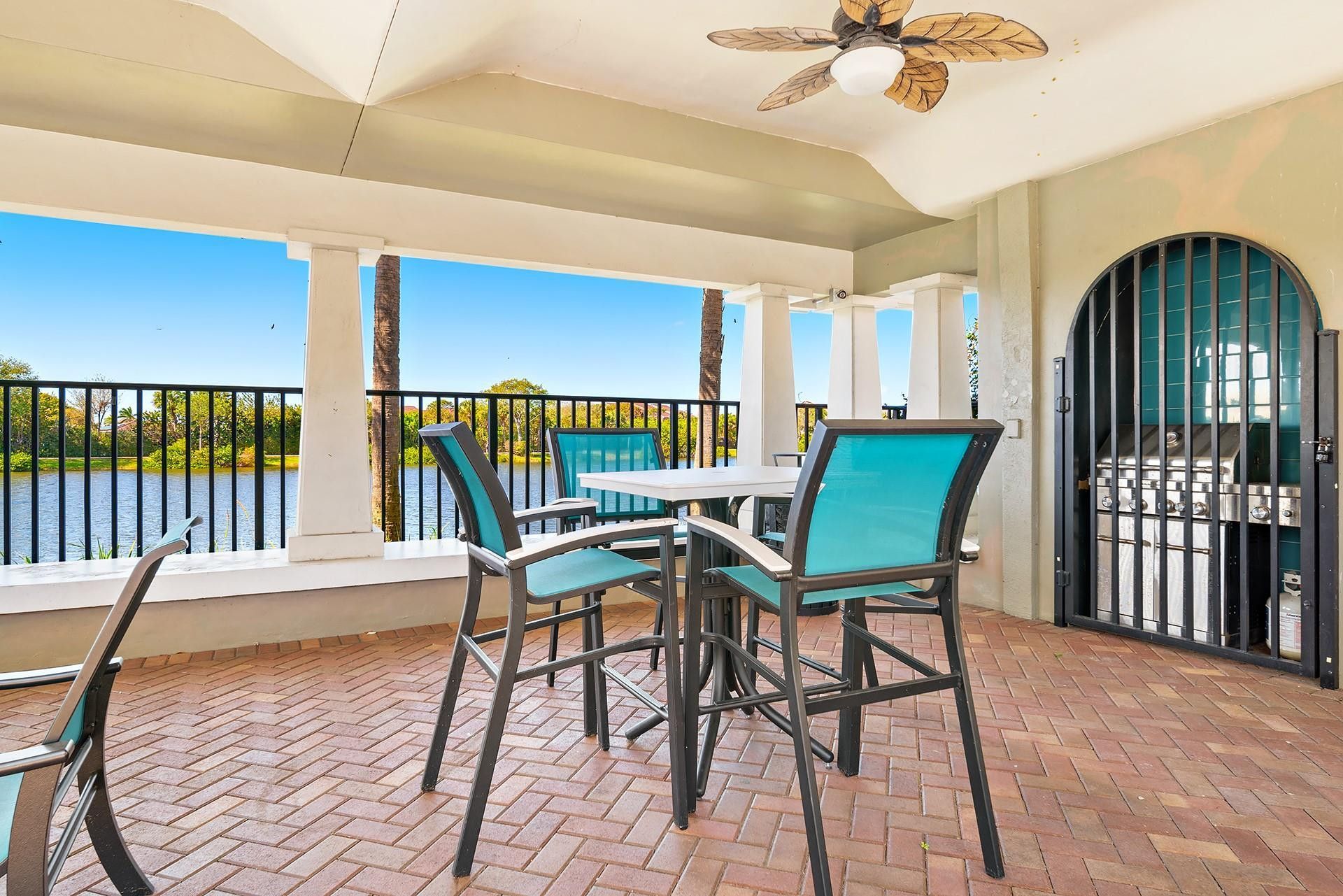 750 Millbrae Ct, Unit 4, West Palm Beach, FL 33401 Photo