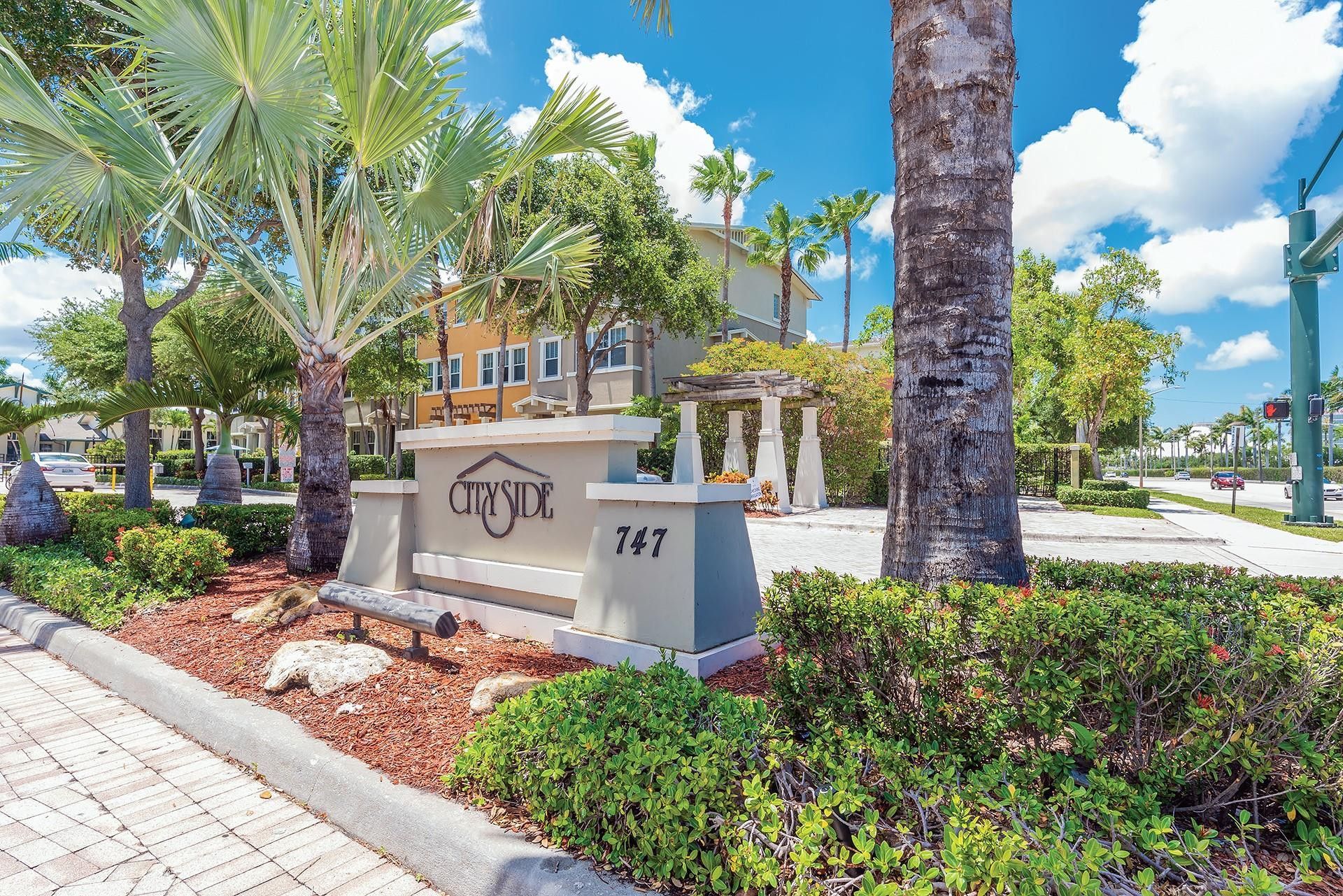 750 Millbrae Ct, Unit 4, West Palm Beach, FL 33401 Photo