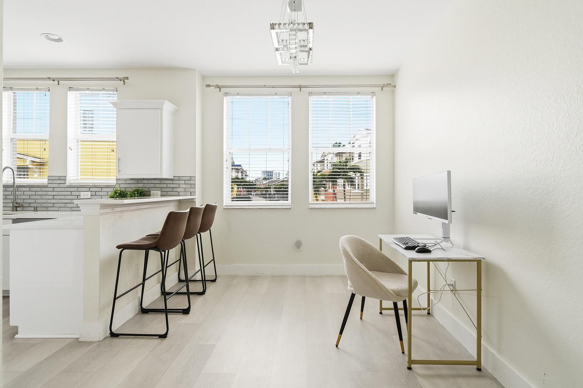 750 Millbrae Ct, Unit 4, West Palm Beach, FL 33401 Photo