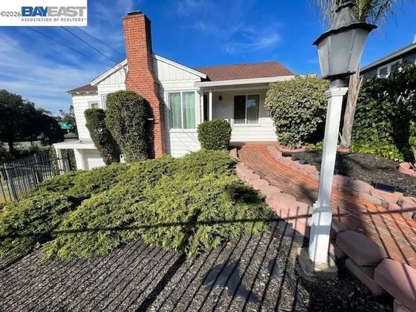 4101 4101 Mountain View Ave, Oakland, CA 94605