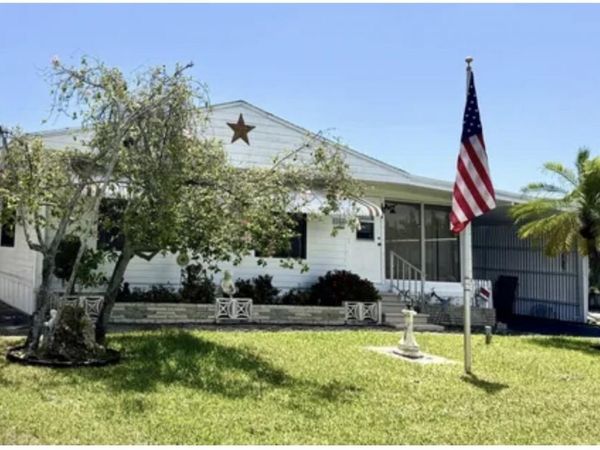 8948 W Shady Lane, Boynton Beach, FL 33436