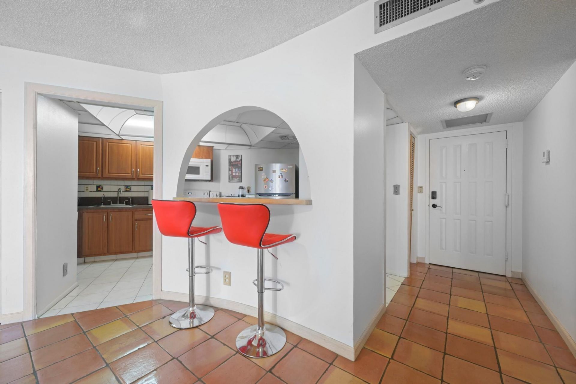 600 Parkview Drive, Unit 1111 (PH11, Hallandale Beach, FL 33009 Photo