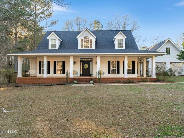 143 Red Roan Road, Hattiesburg, MS 39402