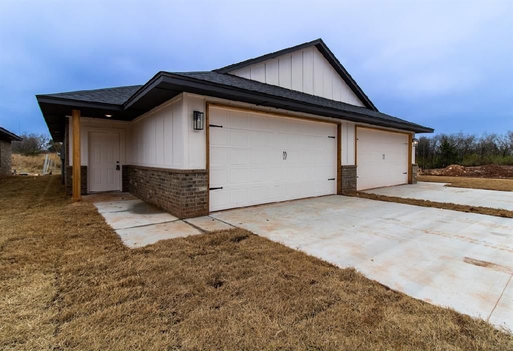 8800 N Shartel Avenue, Unit A, Oklahoma City, OK 73114 Main Photo