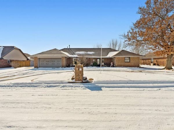 1205 Francis Lane, Kingfisher, OK 73750