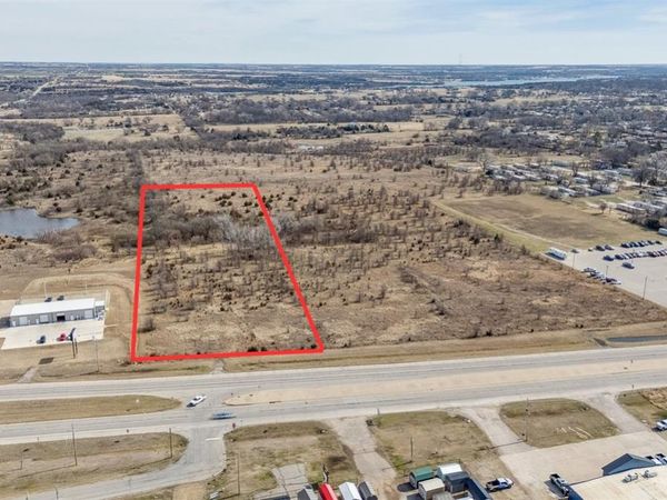 14th St & E Hubbard Rd , Ponca City, OK 74604