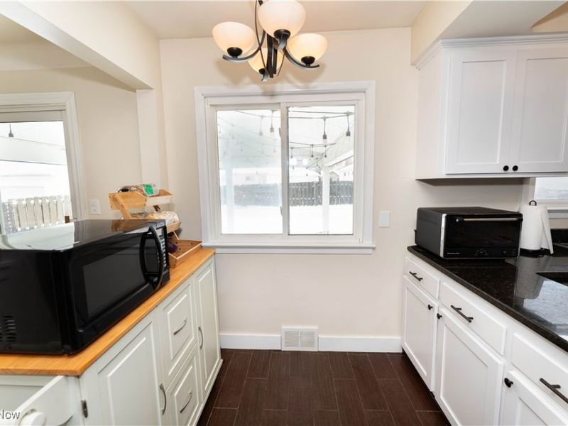 1709 Roselawn Road, Mayfield Heights, OH 44124 Photo 12