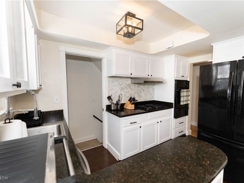 1709 Roselawn Road, Mayfield Heights, OH 44124 Photo 9