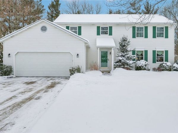 396 Creekside Drive, Avon Lake, OH 44012