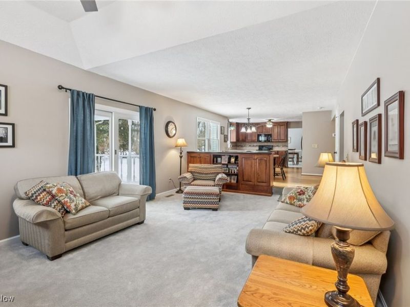 396 Creekside Drive, Avon Lake, OH 44012 Photo 10