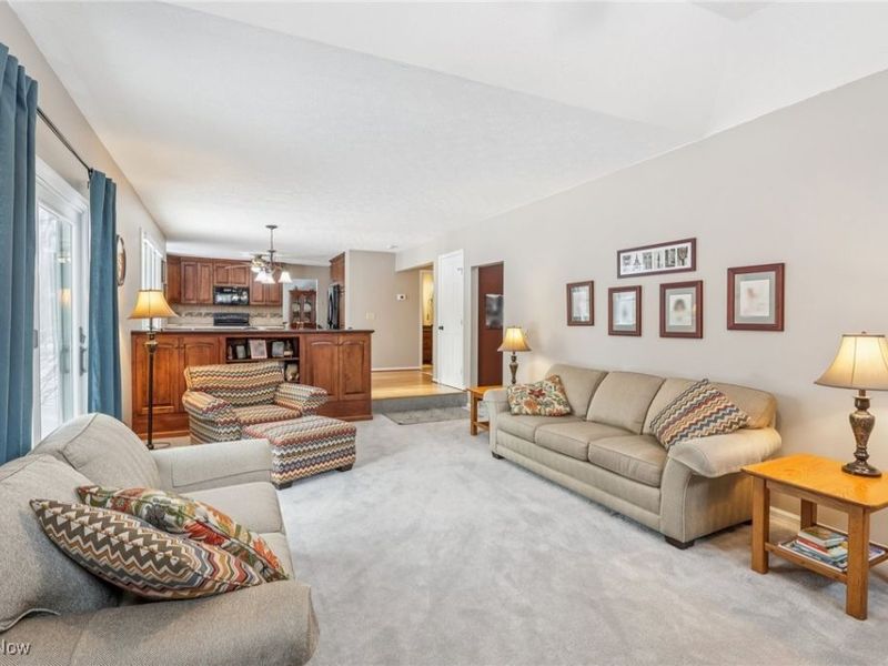 396 Creekside Drive, Avon Lake, OH 44012 Photo 11