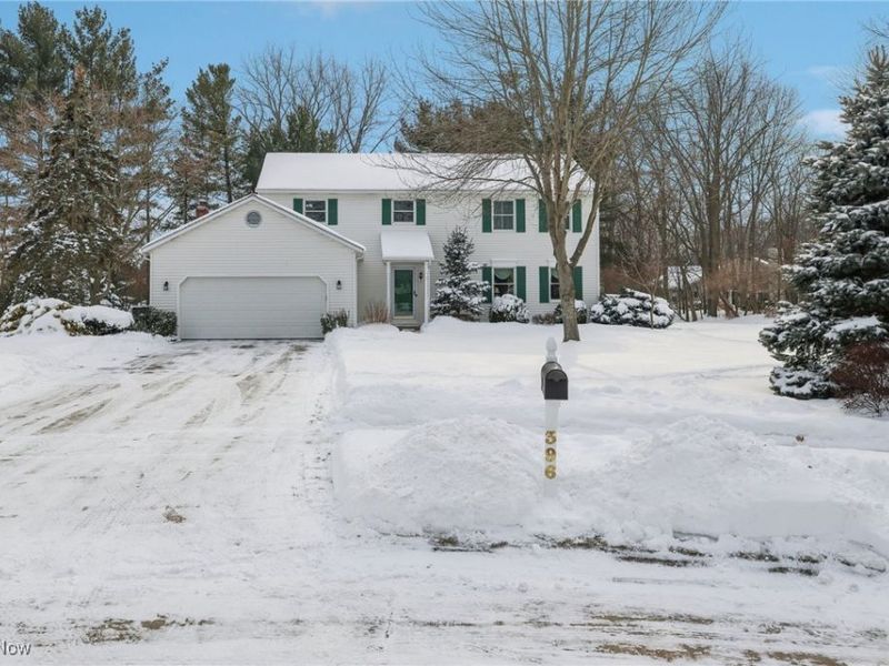 396 Creekside Drive, Avon Lake, OH 44012 Photo 2