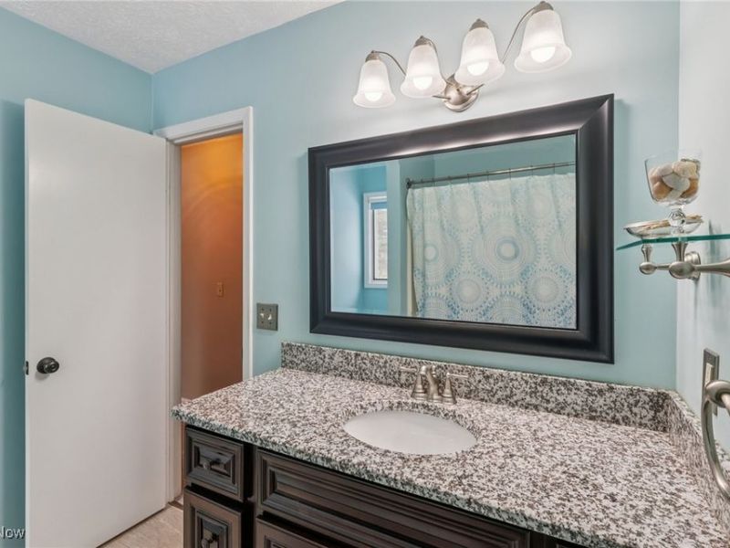 396 Creekside Drive, Avon Lake, OH 44012 Photo 26