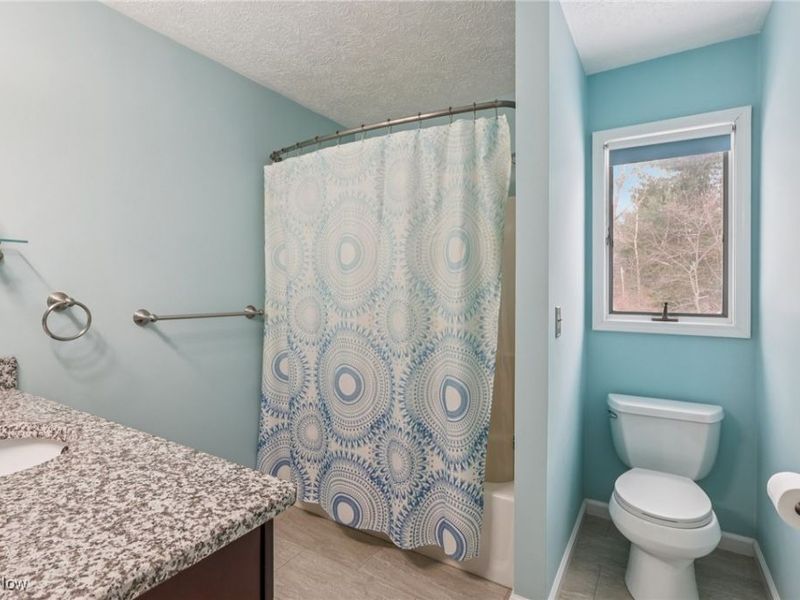 396 Creekside Drive, Avon Lake, OH 44012 Photo 32