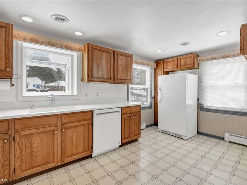 9583 E River Road, Elyria, OH 44035 Photo 13