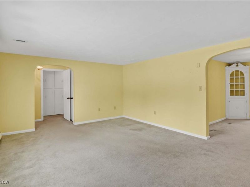 9583 E River Road, Elyria, OH 44035 Photo 6