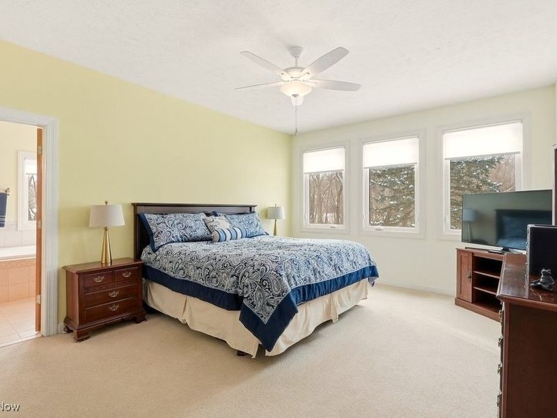 7982 Achill Court, Sagamore Hills, OH 44067 Photo 19