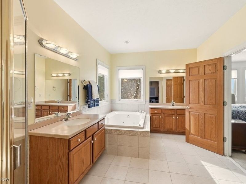 7982 Achill Court, Sagamore Hills, OH 44067 Photo 21