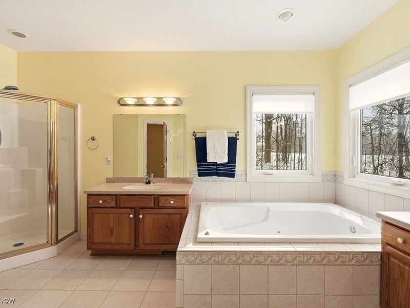 7982 Achill Court, Sagamore Hills, OH 44067 Photo 23