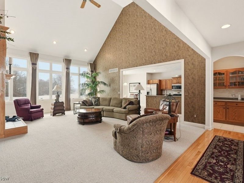 7982 Achill Court, Sagamore Hills, OH 44067 Photo 7