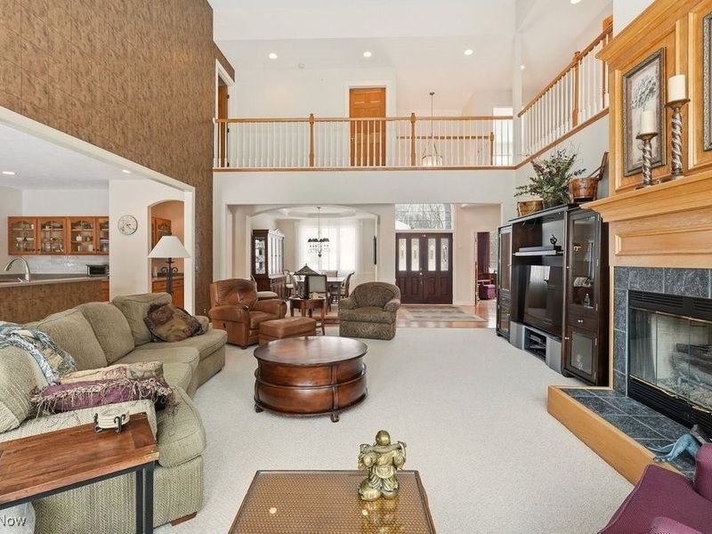 7982 Achill Court, Sagamore Hills, OH 44067 Photo 9