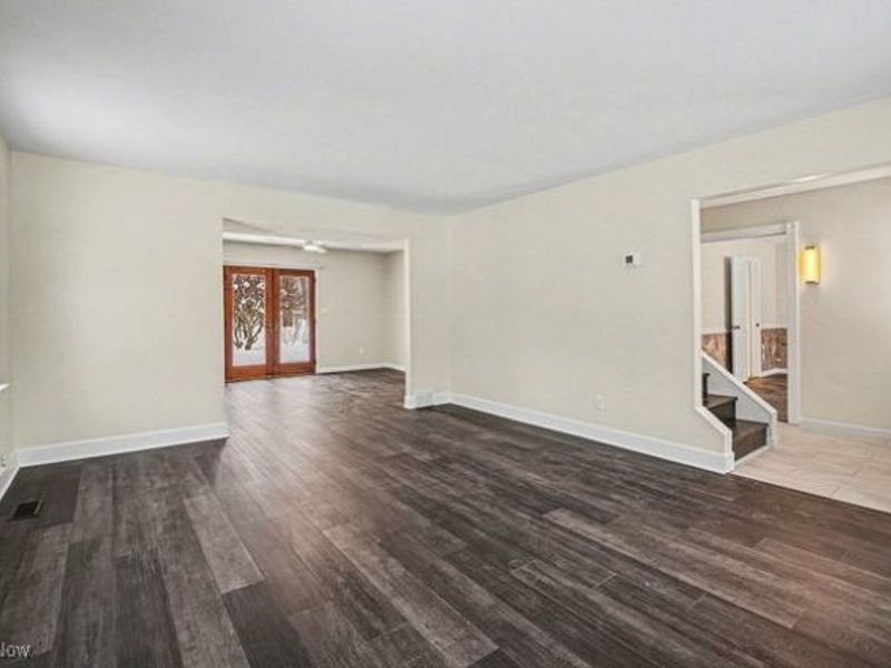 8134 Timber Lane Dr, Painesville, OH 44077 Photo 4