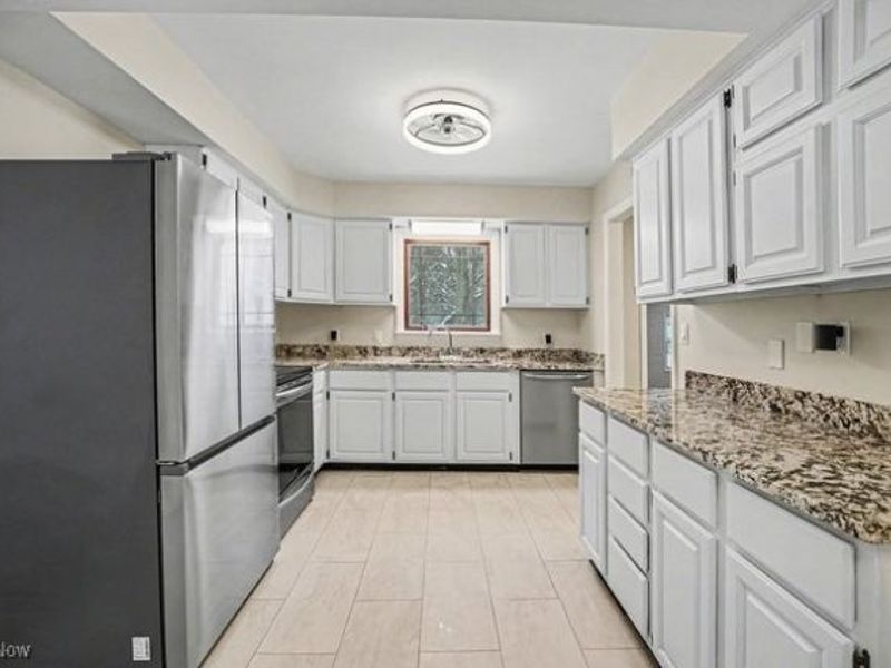 8134 Timber Lane Dr, Painesville, OH 44077 Photo 7