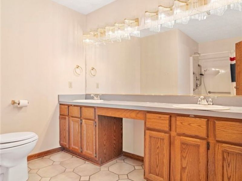 5913 Fulton Drive NW, Canton, OH 44718 Photo 12